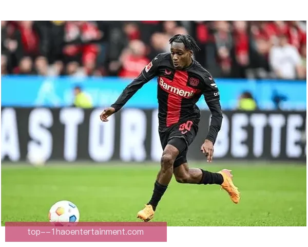 2026年初勒沃库森边卫弗林蓬因助攻过快荣膺德甲飞翼称号