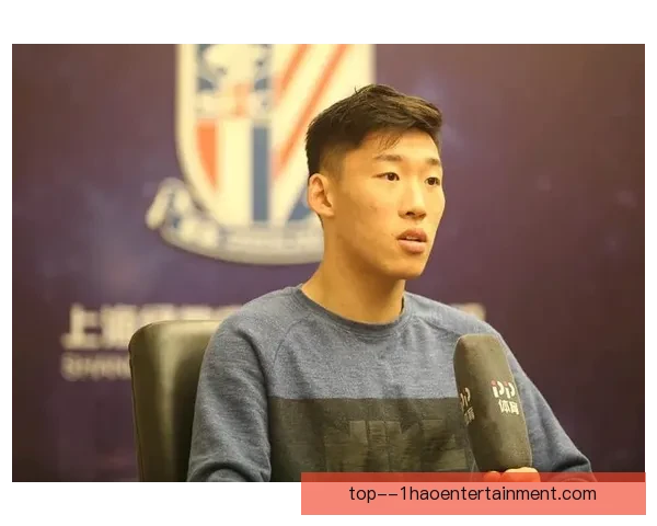 朱辰杰亚洲杯小组赛头球破门被判越位干扰门将遗憾失效